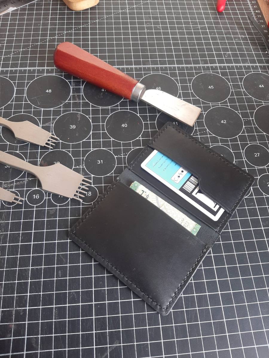 Minimalist wallet V1
