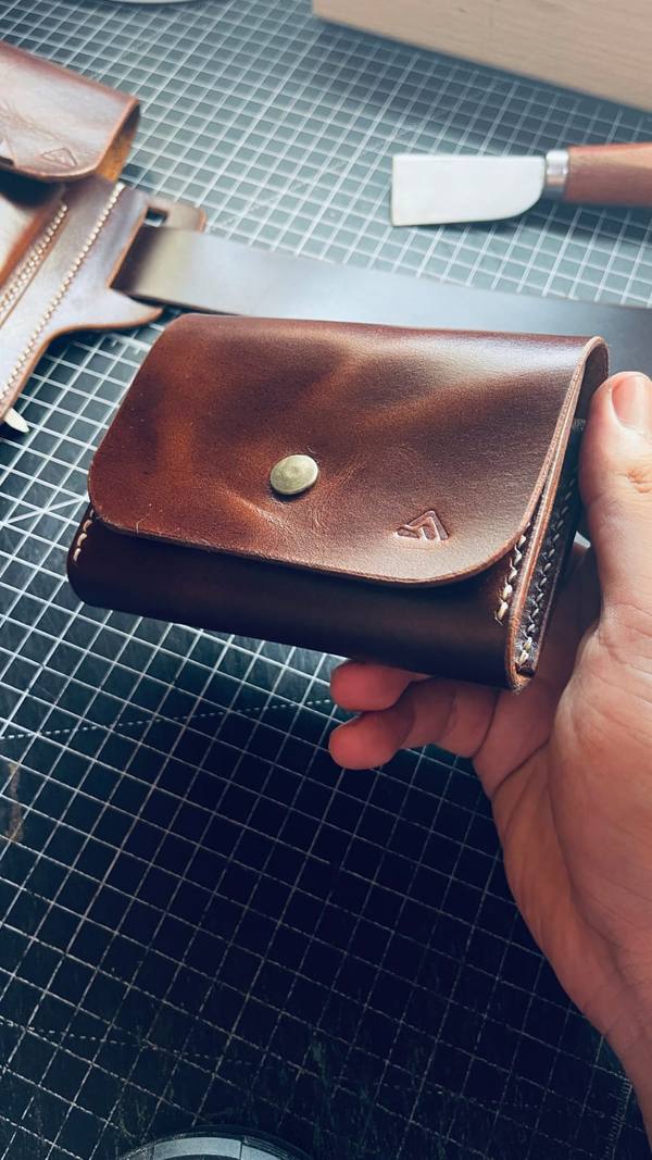 Pouch V1